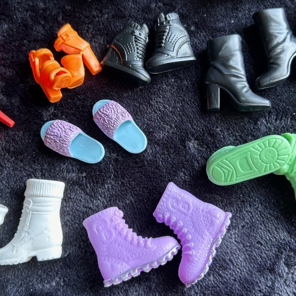 Big Lot of Barbie doll shoes Boots & Heels + Free Gift - Picture 5 of 10